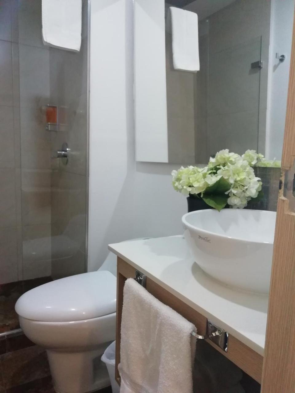 Apartasuite Laureles Cmc Medellín Exterior foto