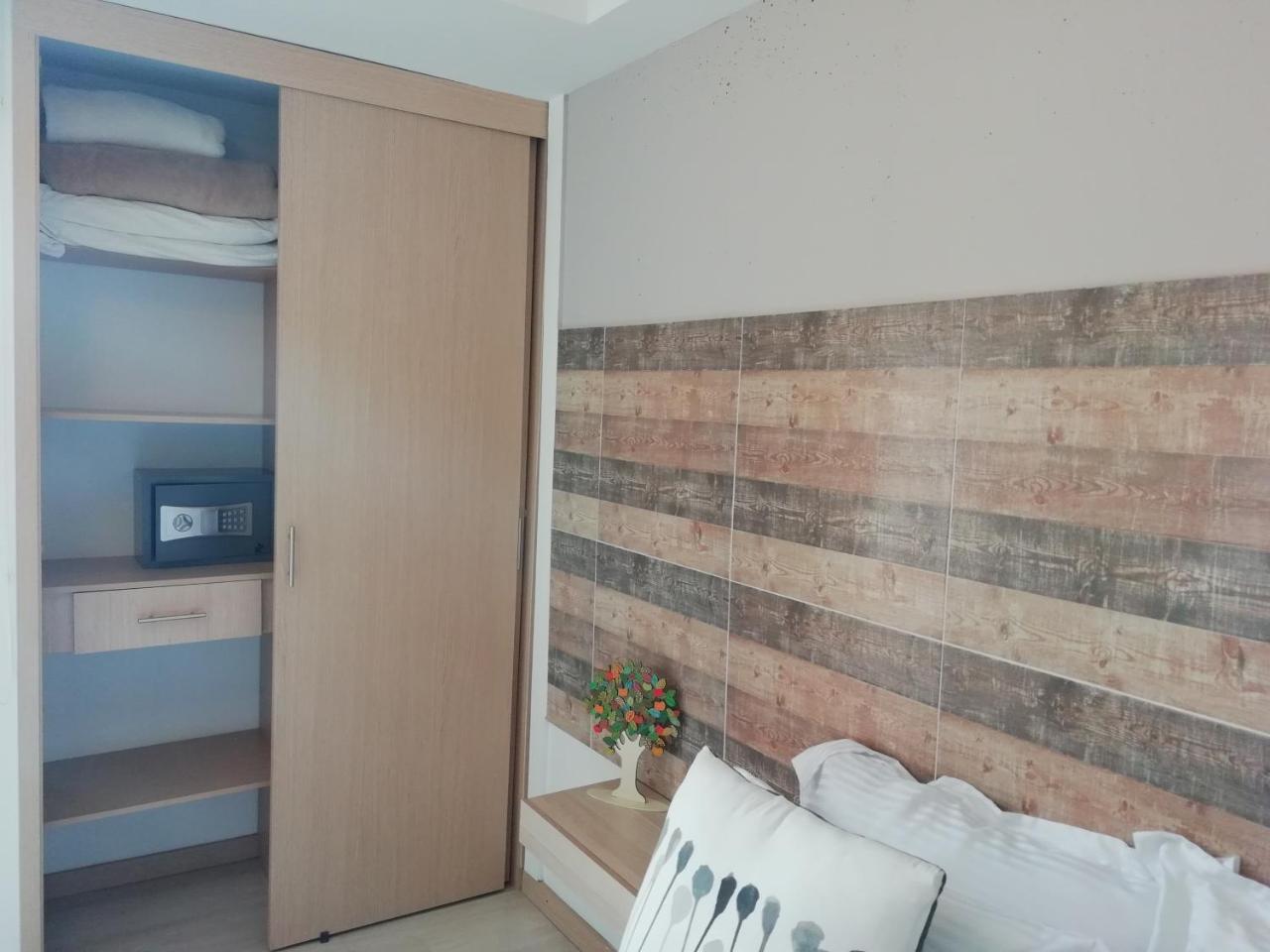 Apartasuite Laureles Cmc Medellín Exterior foto